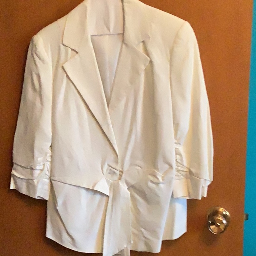 Elegant White Women's Jacket